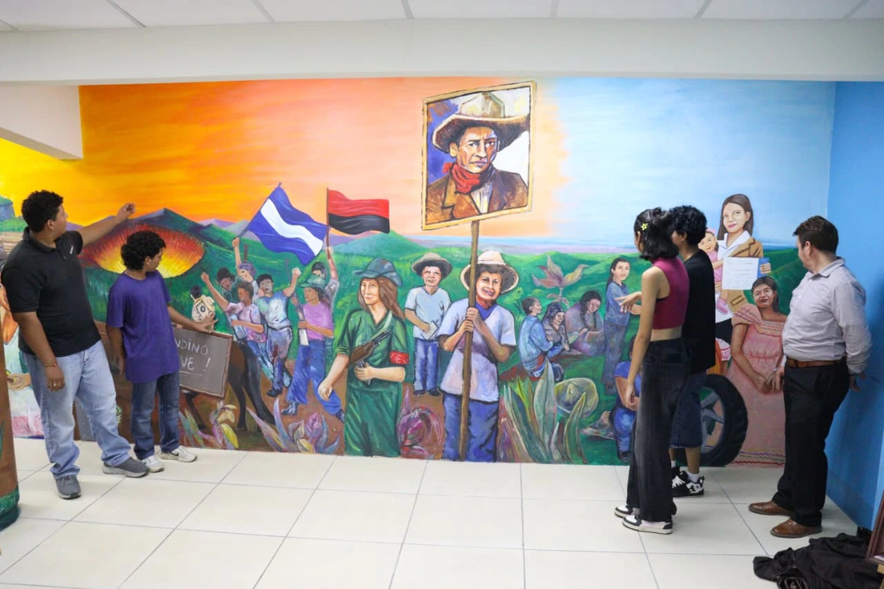 MURAL1