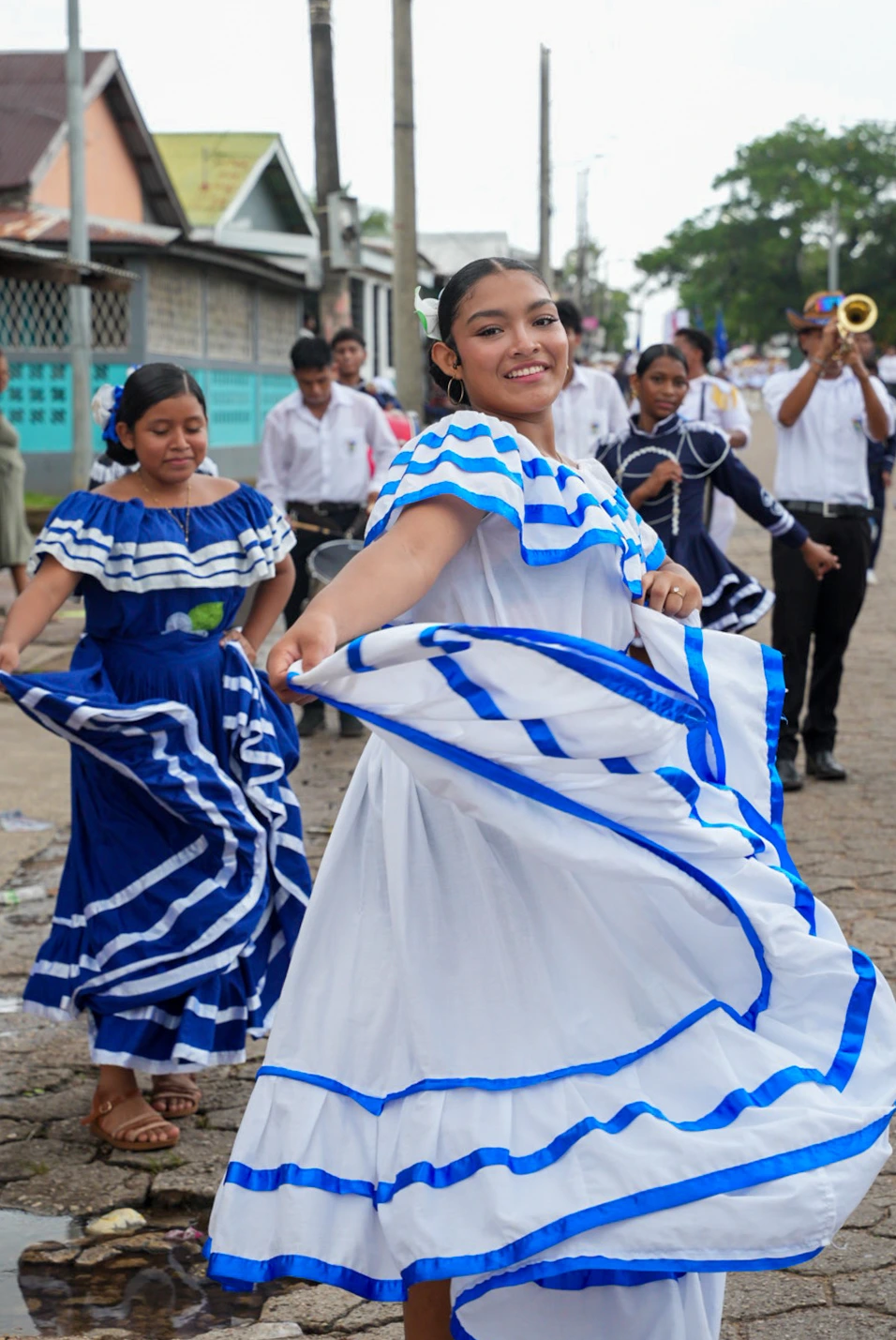 BANDAS8