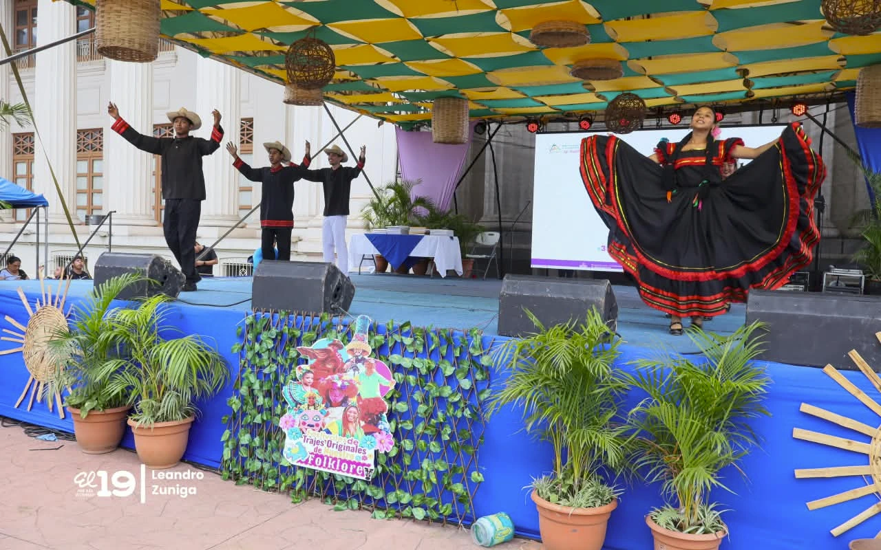 BAILES-(25)
