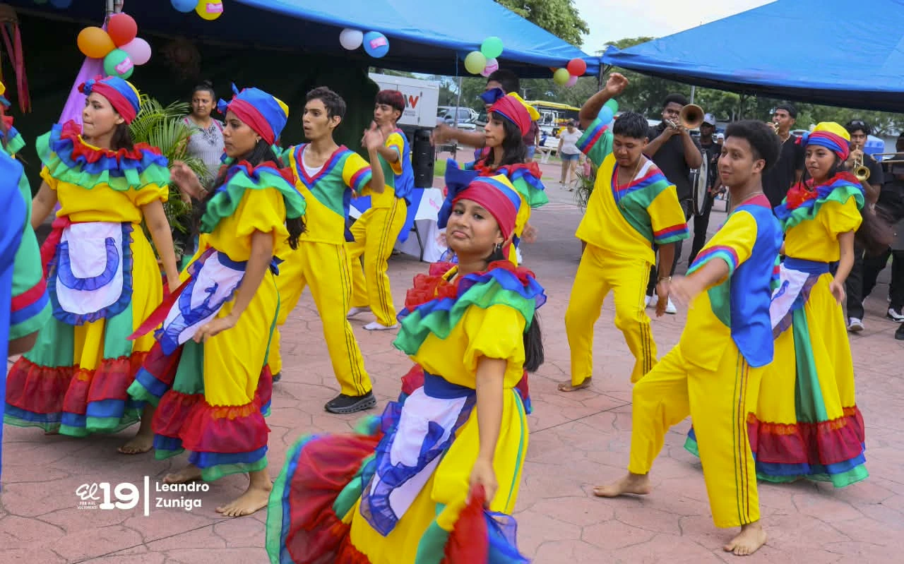 BAILES-(28)