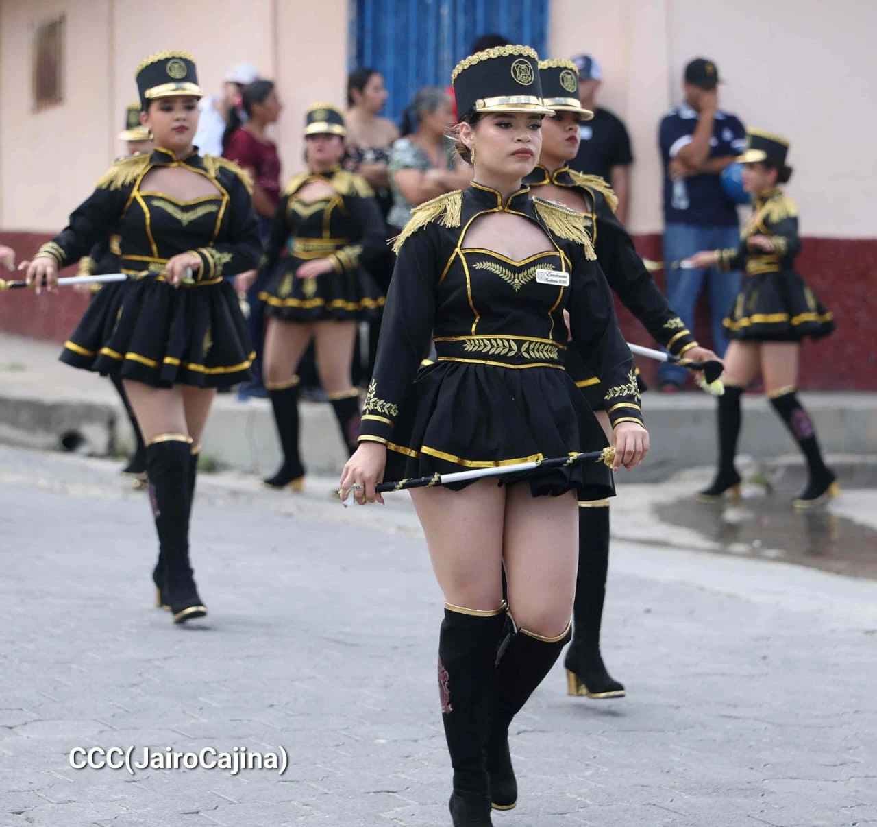 BANDAS-(2)