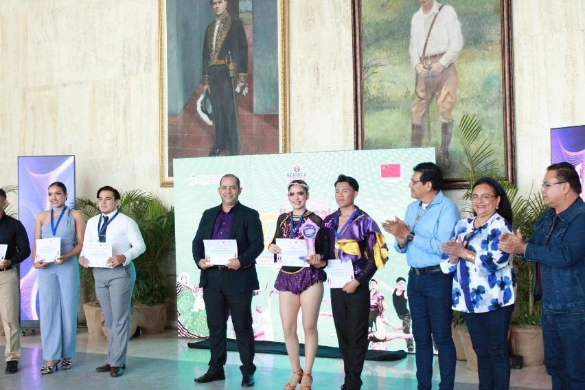 PREMIOS16