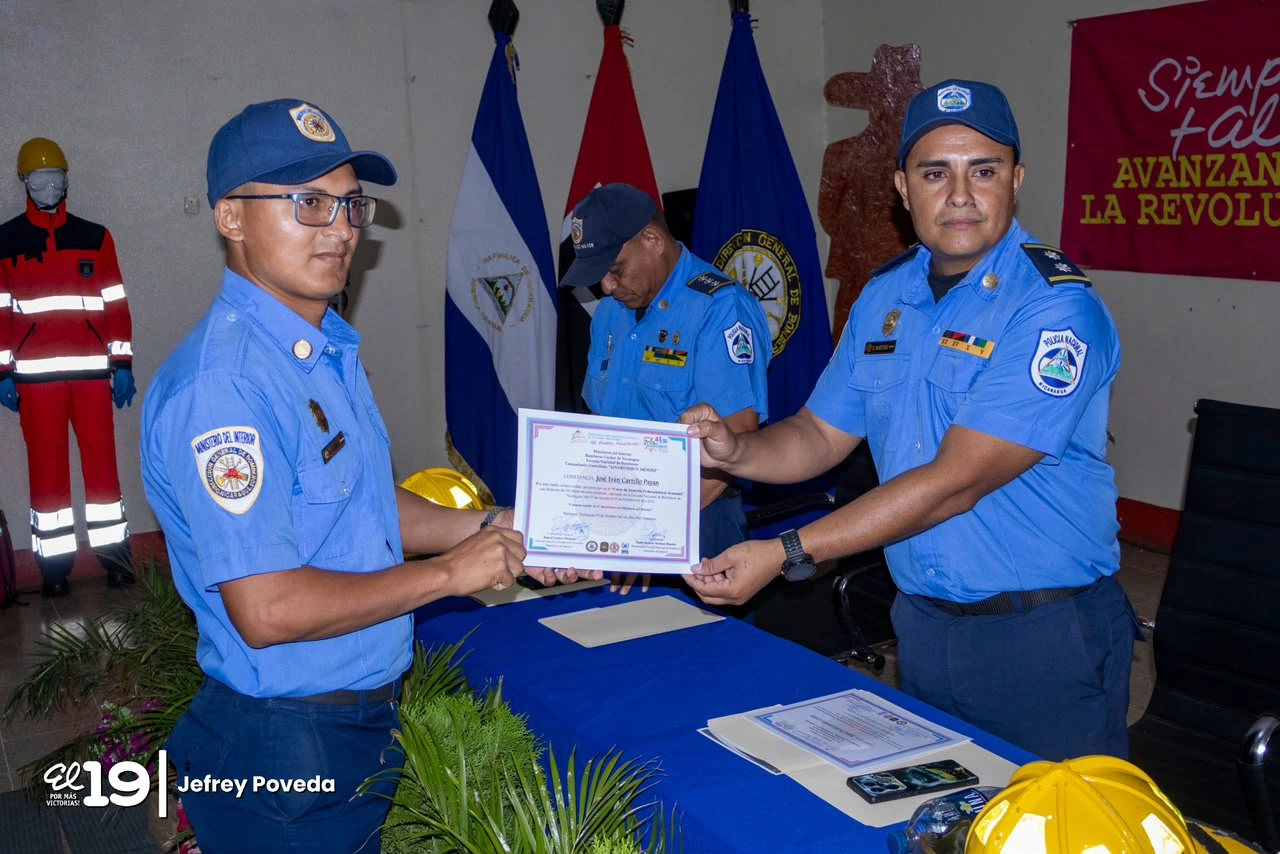 BOMBEROS16