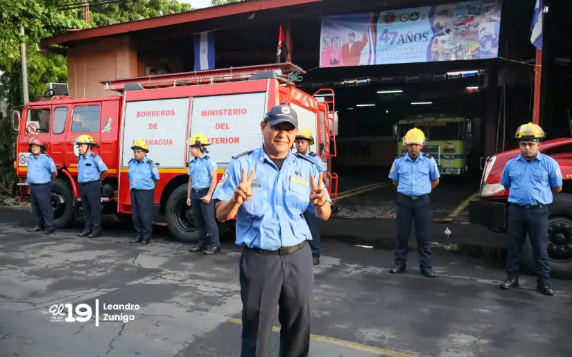BOMBEROS--(15)