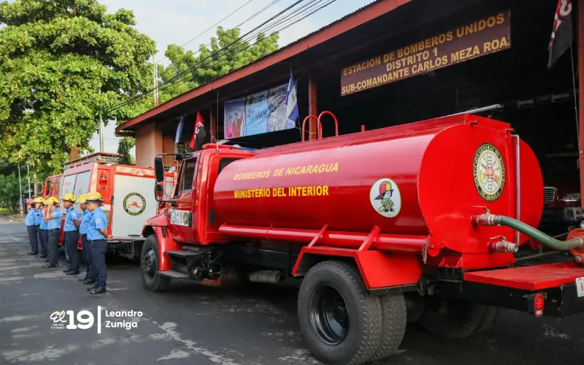 BOMBEROS--(17)