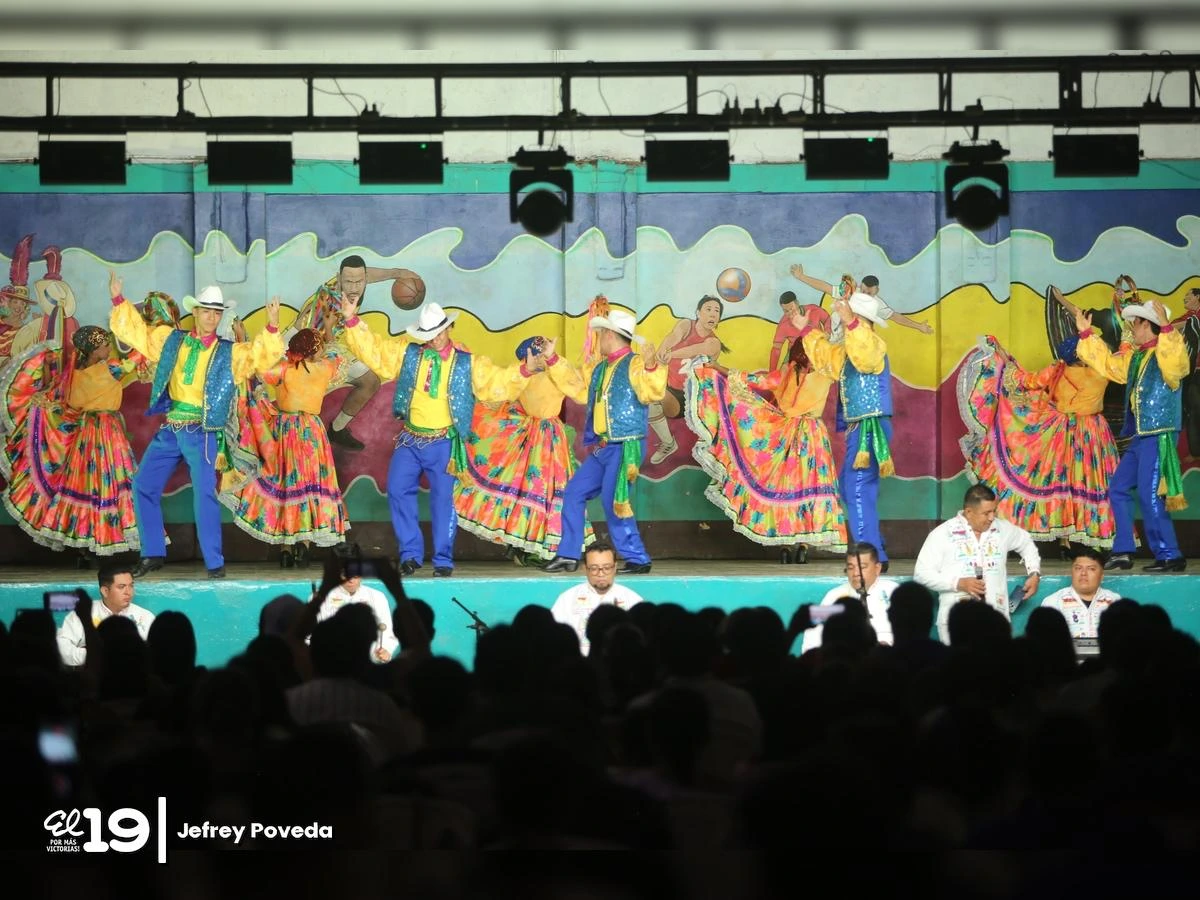 BAILE-(2)