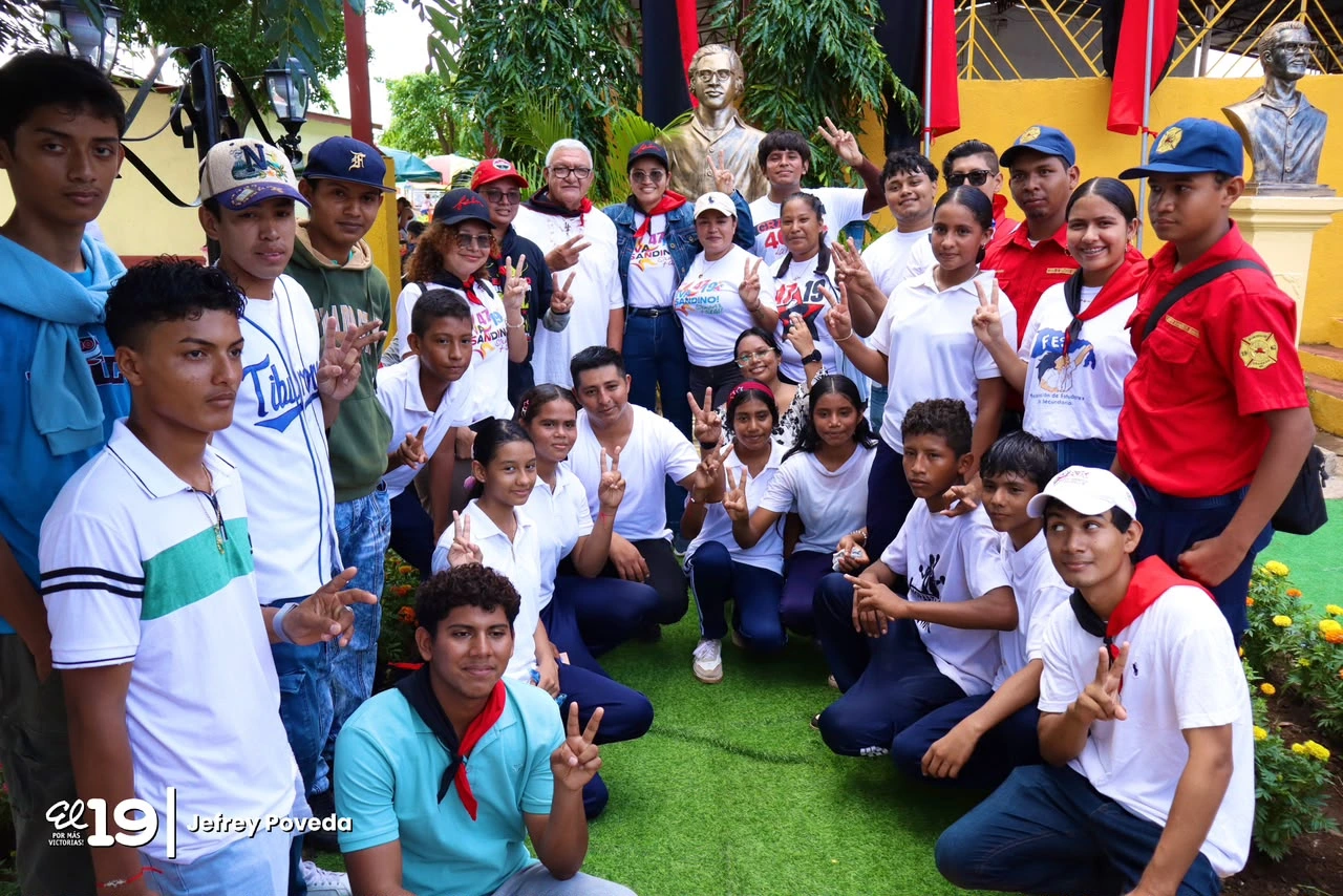 JUVENTUD-(21)