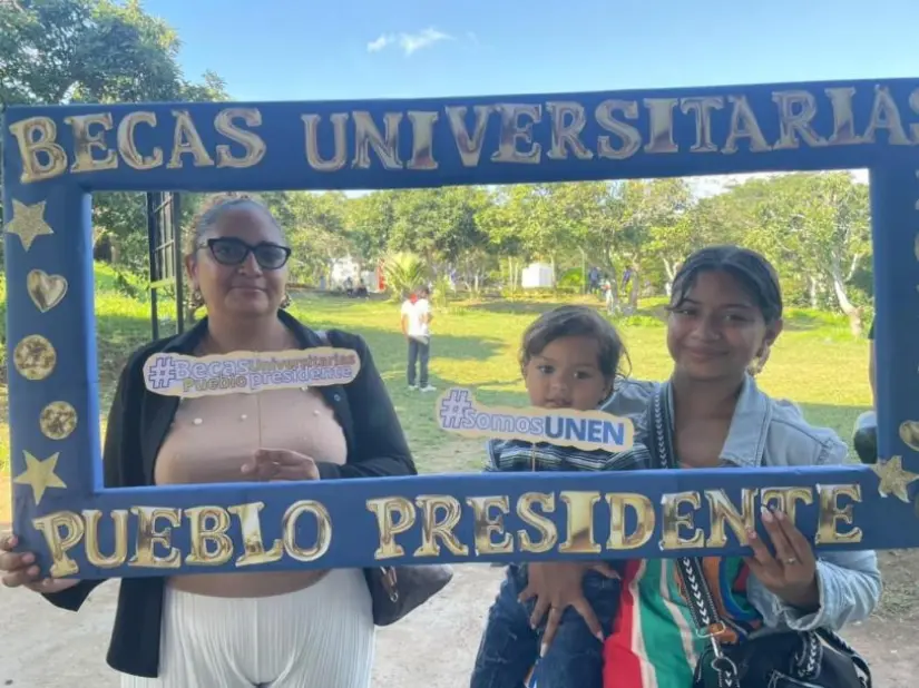 BECAS-(17)