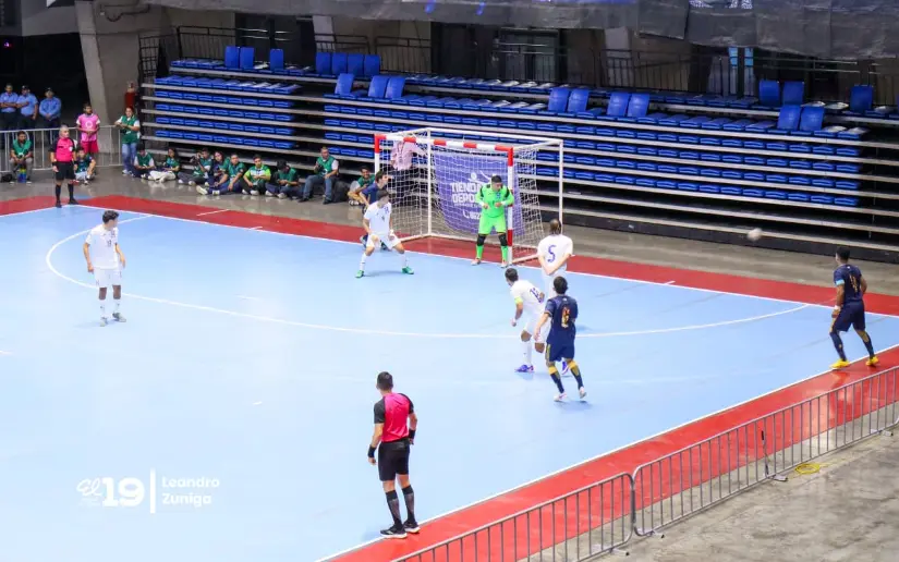 FUTSAL--(8)