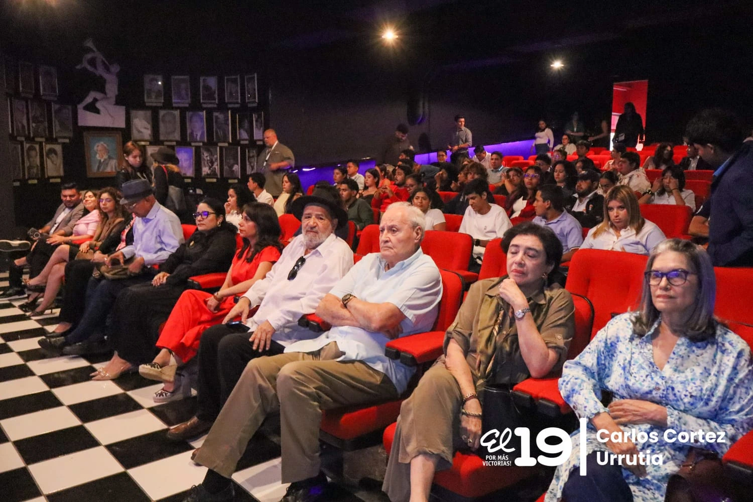 CINE1
