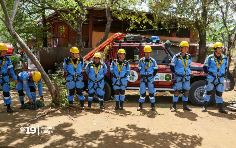 BOMBEROS-29