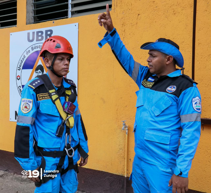 BOMBEROS-38