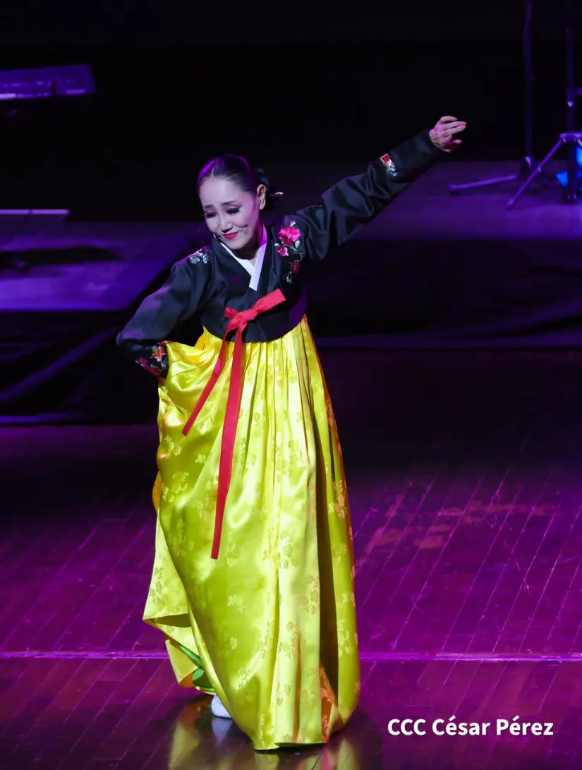 COREA--(8)