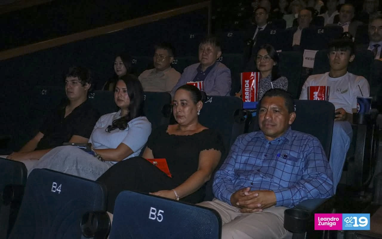 CINE-(11)