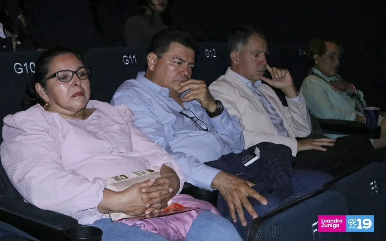 CINE-(15)