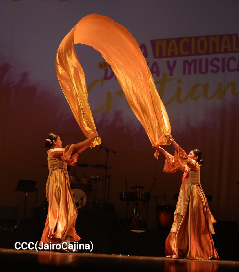 Danza--(3)