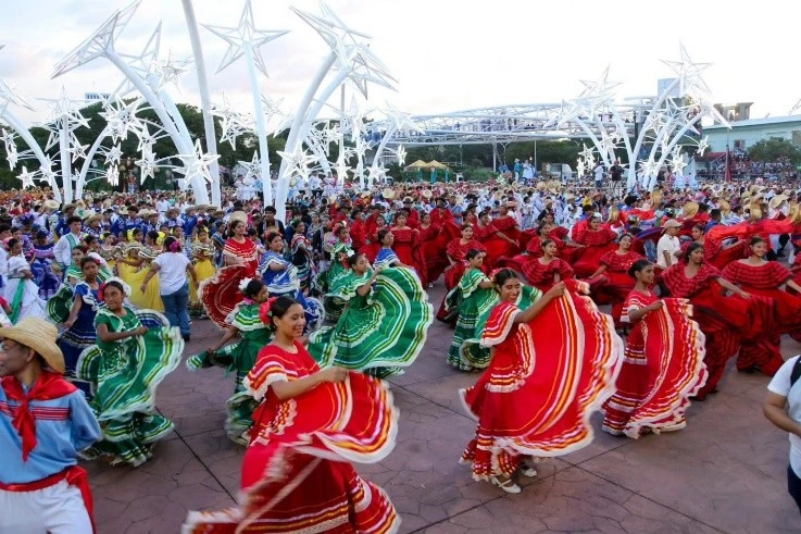 HUIPIL1