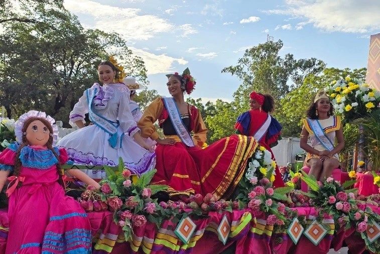 HUIPIL19