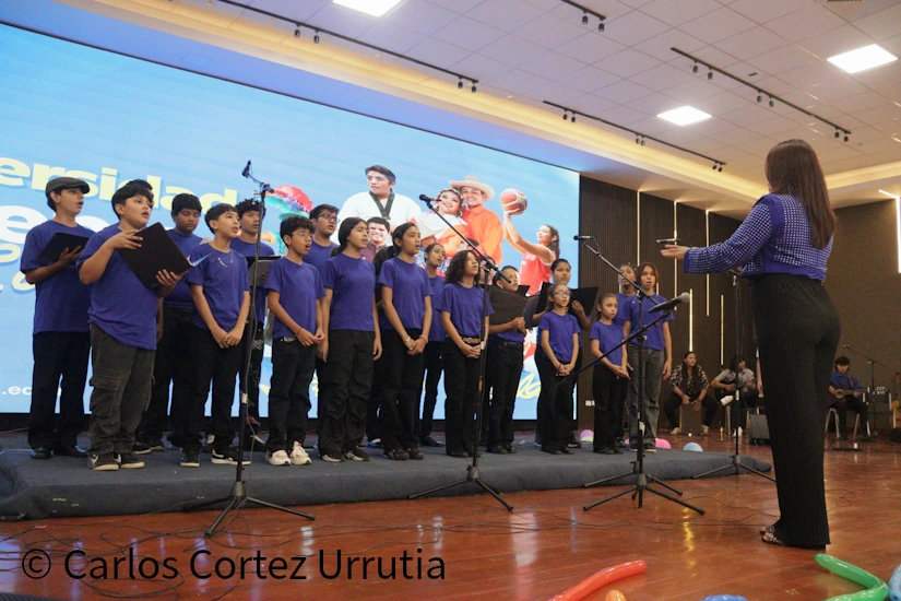 COROS28