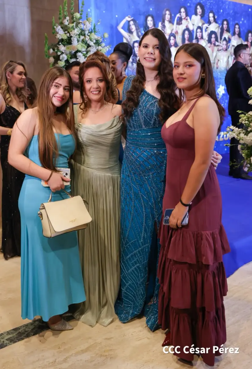 REINAS--(14)