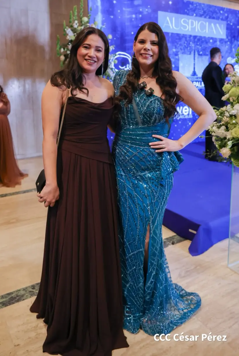 REINAS--(2)