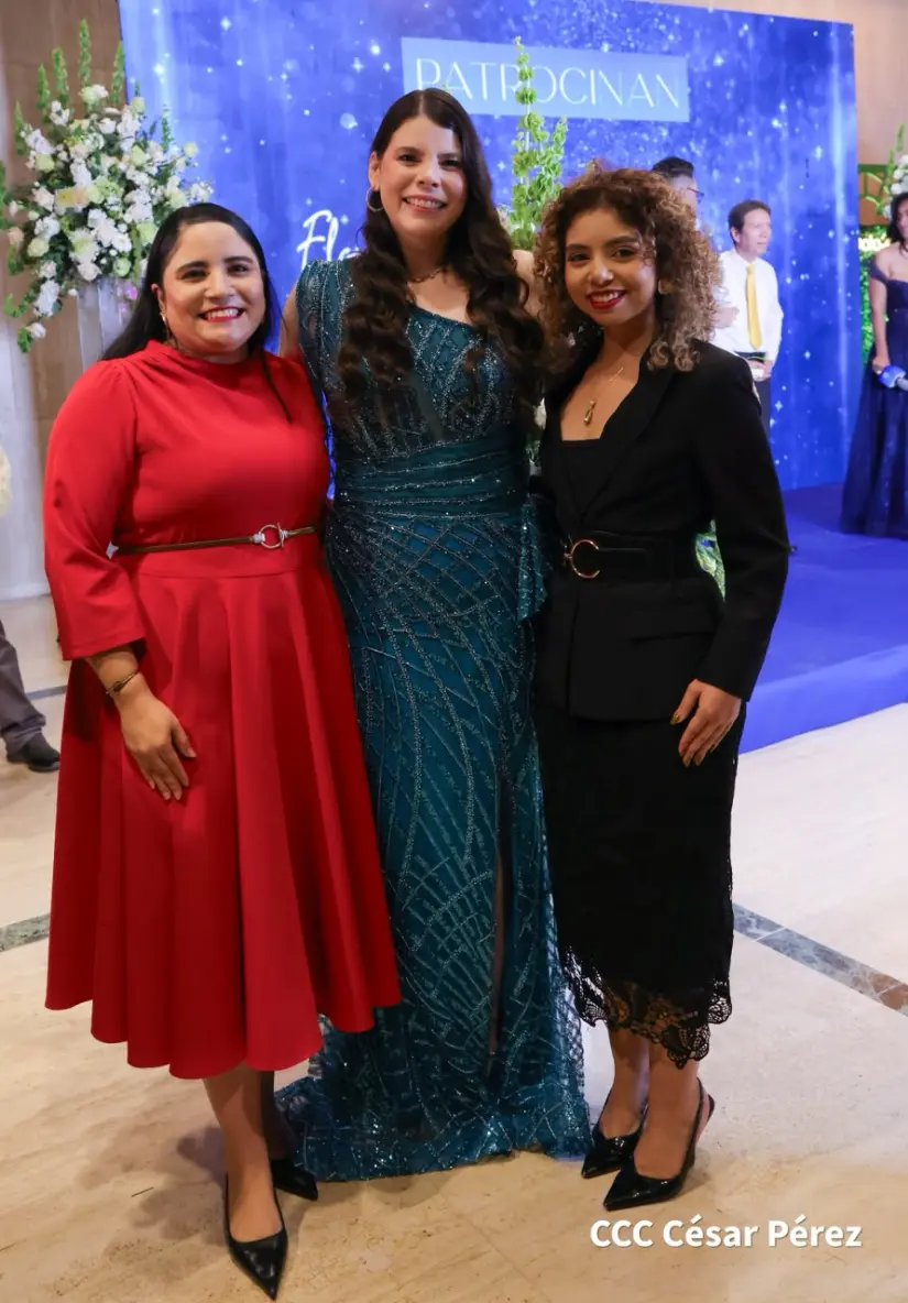 REINAS--(24)