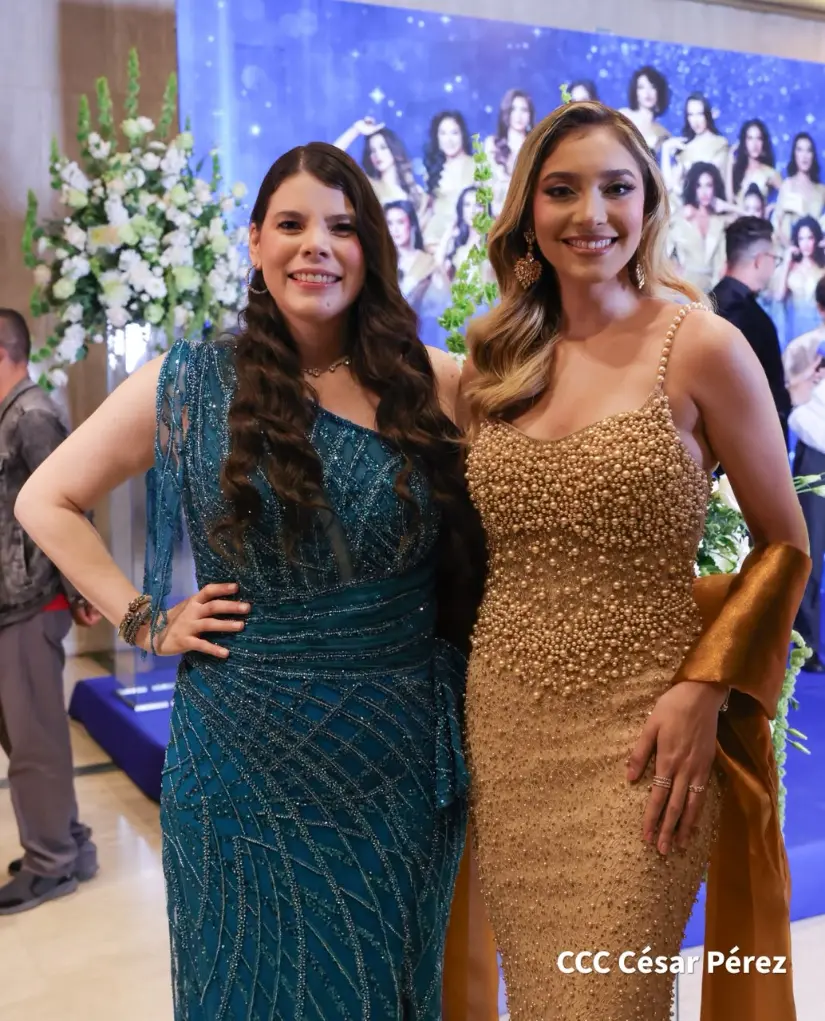 REINAS--(27)