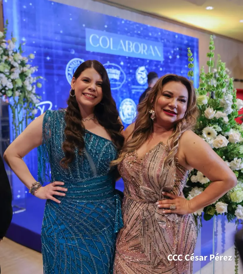 REINAS--(5)