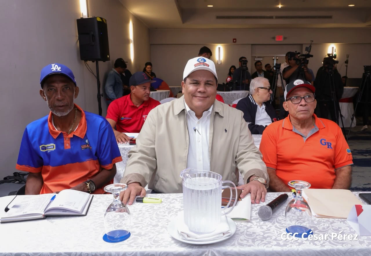 BEISBOL13_12_11zon