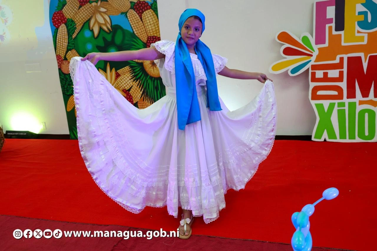 HUIPIL-(6)