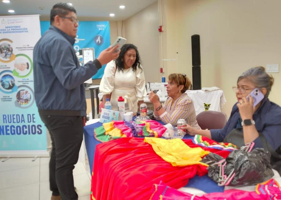 HUIPIL-(4)