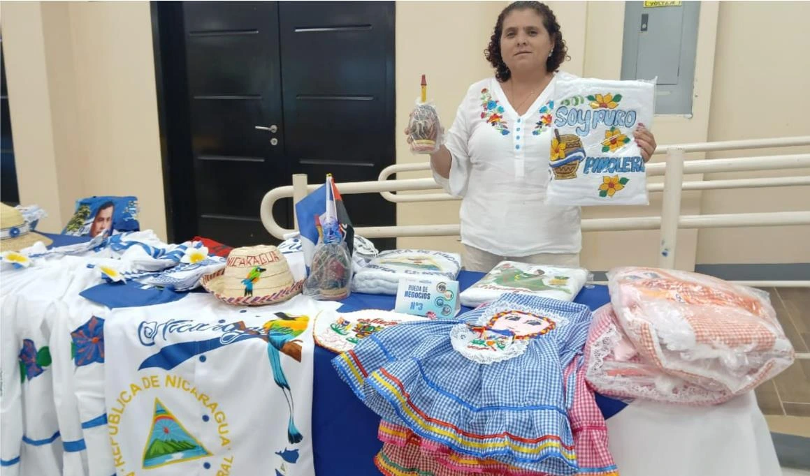 HUIPIL-(7)