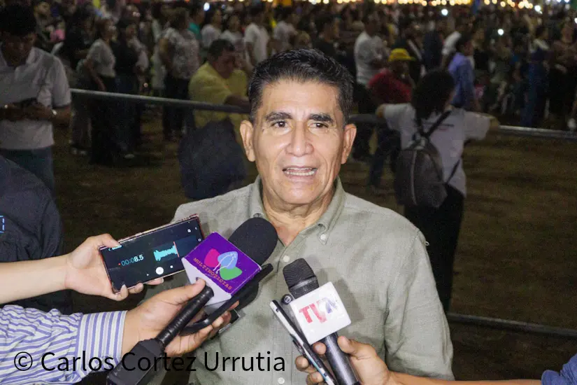Plaza--(26)