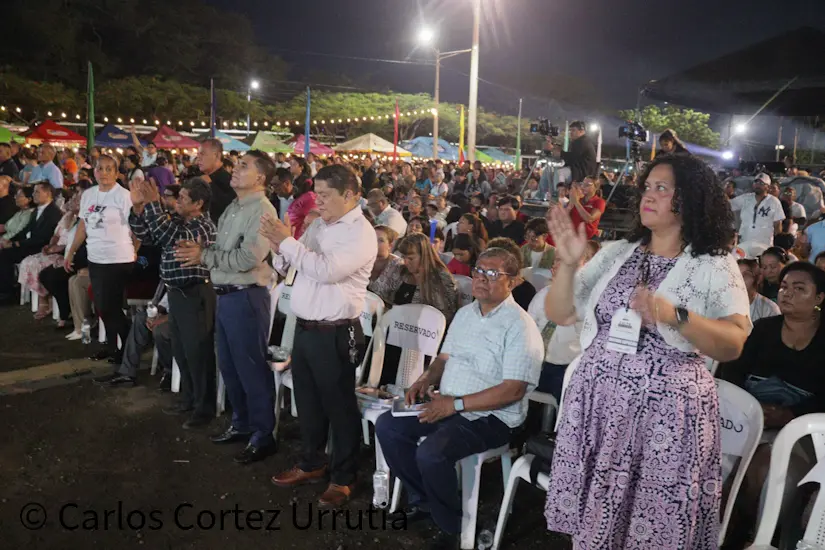 Plaza--(4)