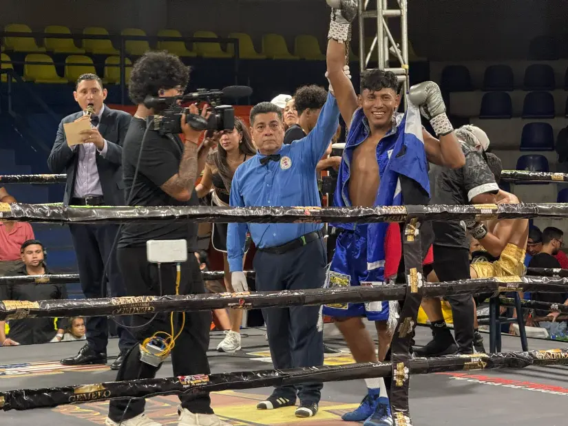 BOXEO--(10)
