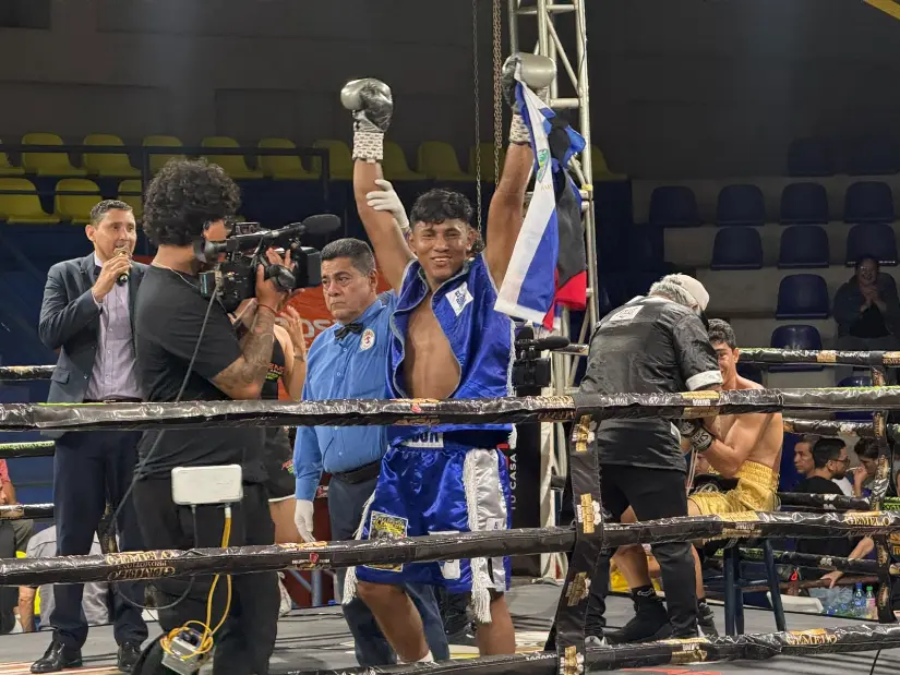 BOXEO--(20)